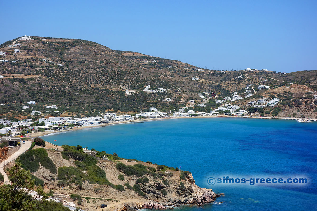 La spiaggia Platis Gialos