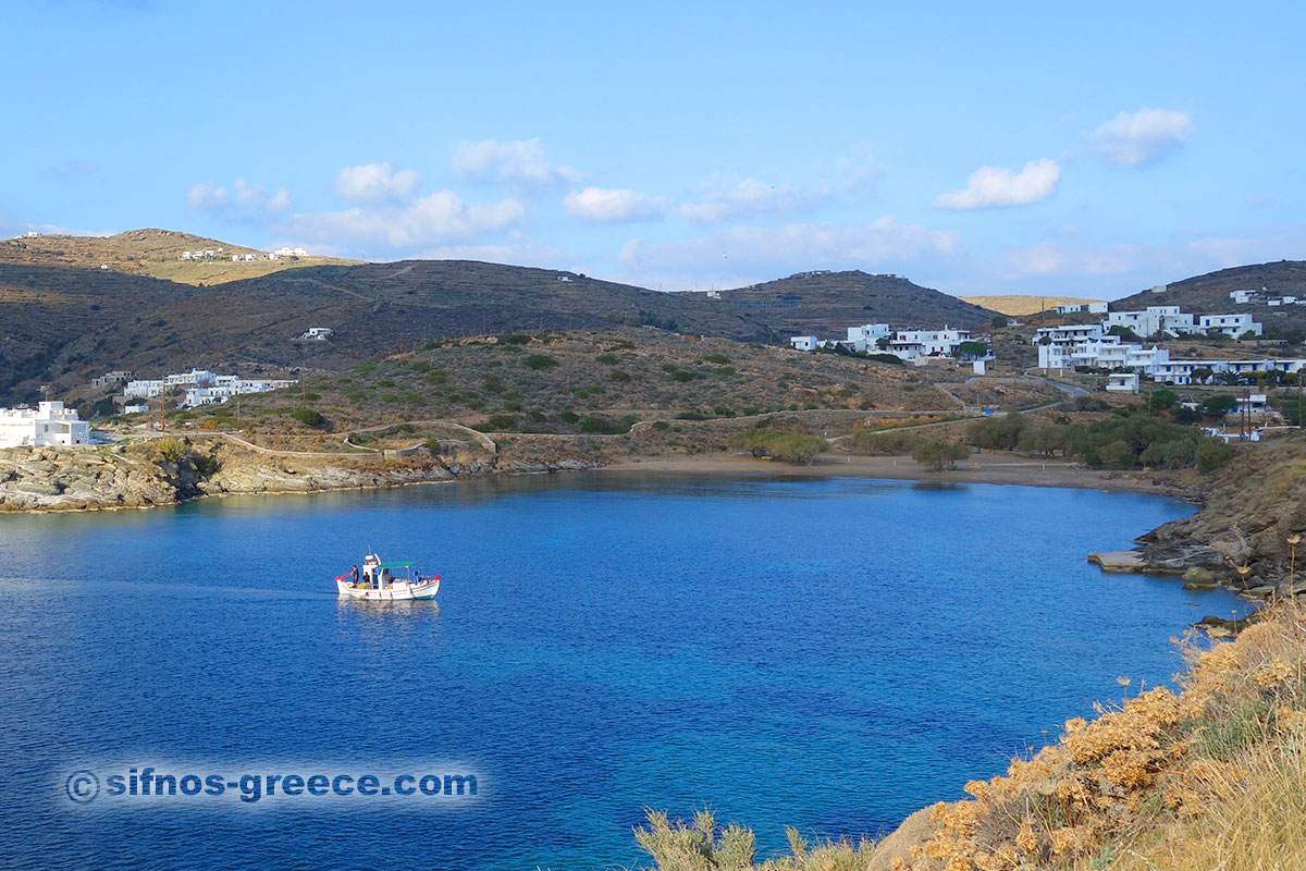 La spiaggia di Fassolou a Sifnos